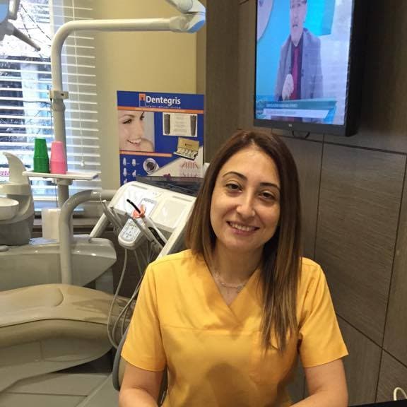 Dentist Pınar Pamir Metiner