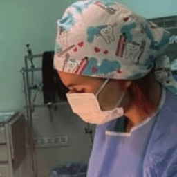 Dt. Ayşe Tezokur