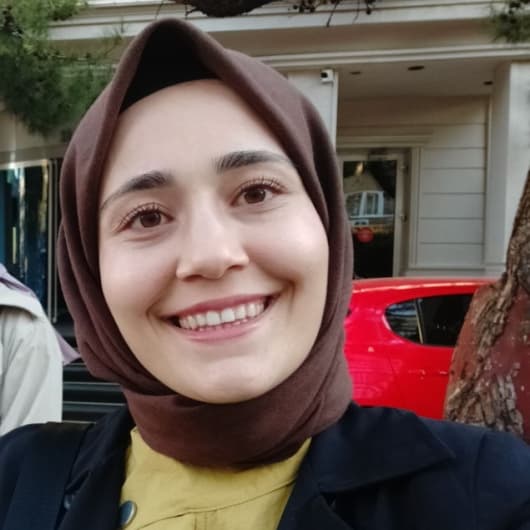 Dentist Meltem Adıyaman