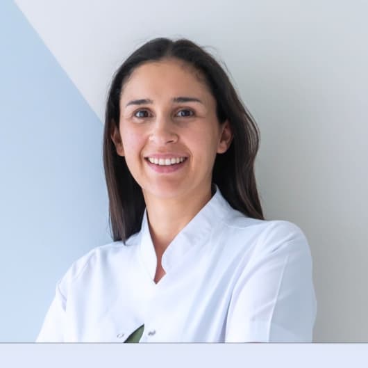 Dentist Duygu Aslan Yetkin