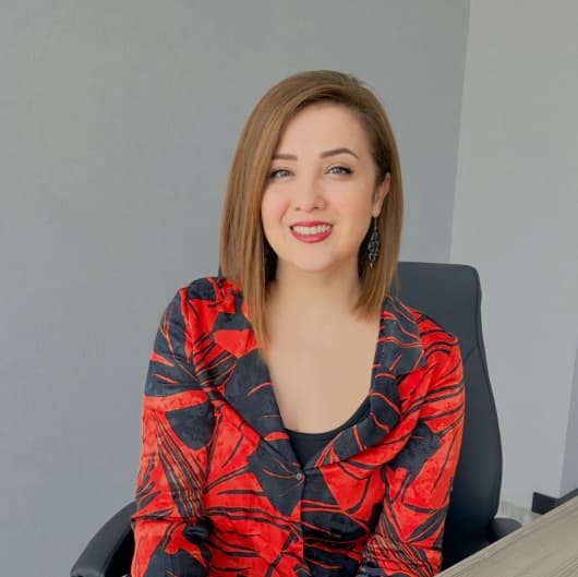Surgeon Fatma Ceylan İlhan