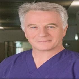 Surgeon Tamer Bilensoy