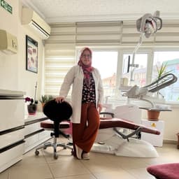 Dentist Hatice Yanmış