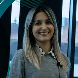 Dentist Gizem Işık