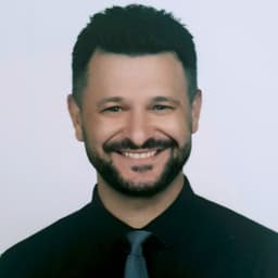 Specialist Dr. Özgür Karaarslan
