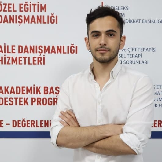 Psychologist Ömür Güngör