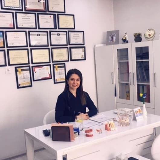 Dentist Esin Sevilmez Şıkgenç